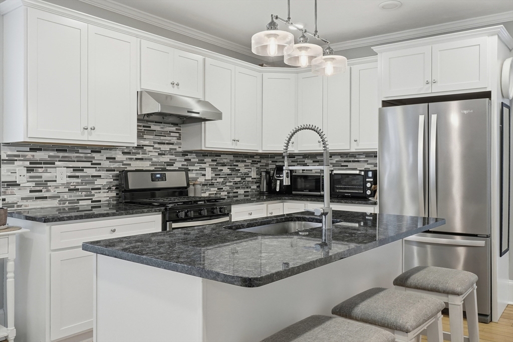 81 Chestnut Street, Unit 81 Andover, MA 01810 - Photo 15 of 28