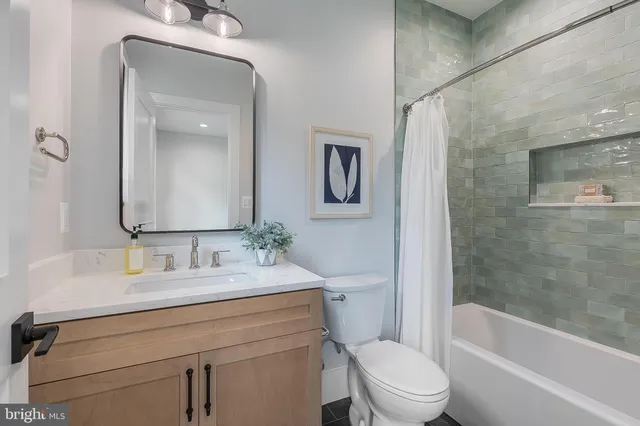 $3,399,000 | 809 North Kenmore Street, Arlington, VA 22201