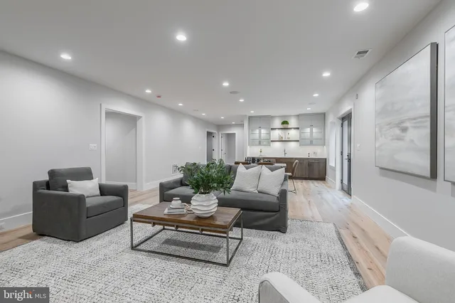 $3,399,000 | 809 North Kenmore Street, Arlington, VA 22201