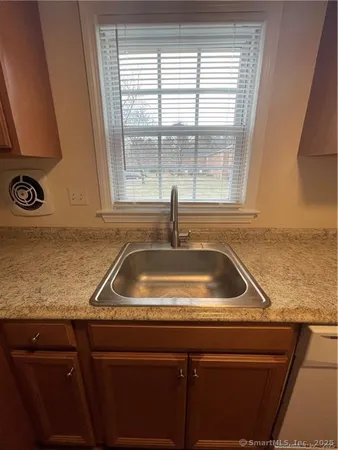 $1,950 | 7 Grandview Drive, Unit 31A, Farmington, CT 06032