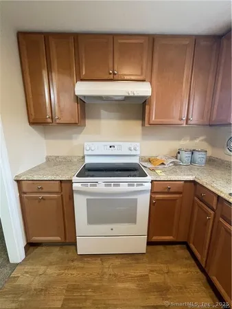 $1,950 | 7 Grandview Drive, Unit 31A, Farmington, CT 06032