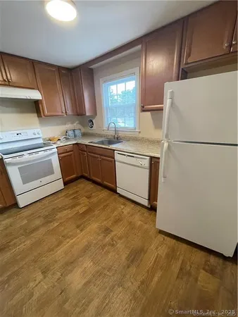 $1,950 | 7 Grandview Drive, Unit 31A, Farmington, CT 06032