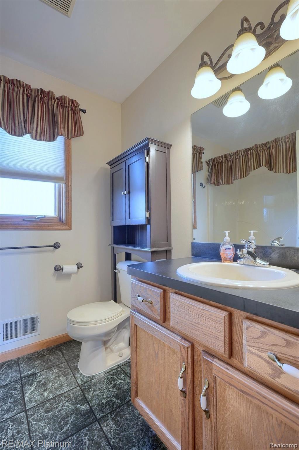 8090 Beard Road Byron, MI 48418 - Photo 26 of 43 26-Bathroom.jpg