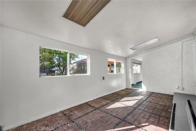 $5,299 | 6119 Tampa Avenue, Tarzana, CA 91335