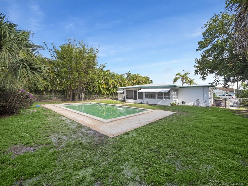 165 Southwest Cabana Point Circle Stuart, FL 34994 - Photo 7 of 17 Gallery Image 7