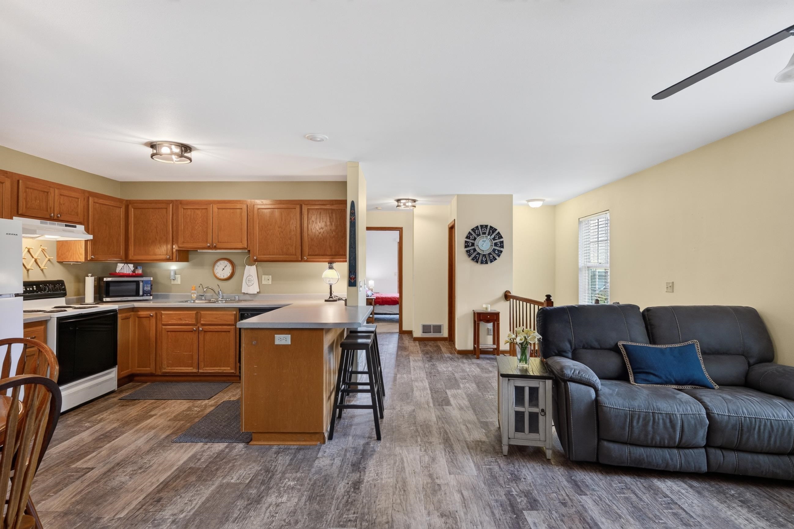 403 Hanson Road Stoughton, WI 53589 - Photo 13 of 42