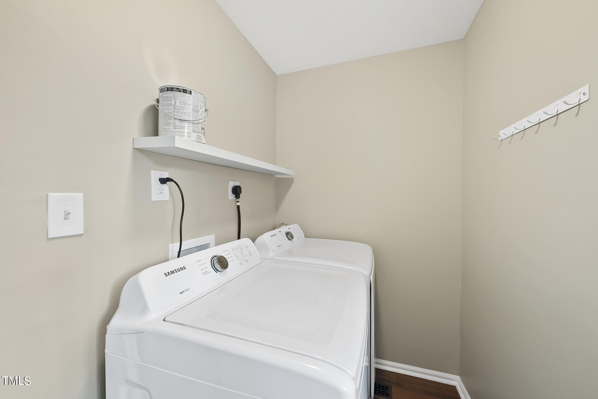 2476 Milburnie Road Raleigh, NC 27610 - Photo 15 of 25 DSC05502