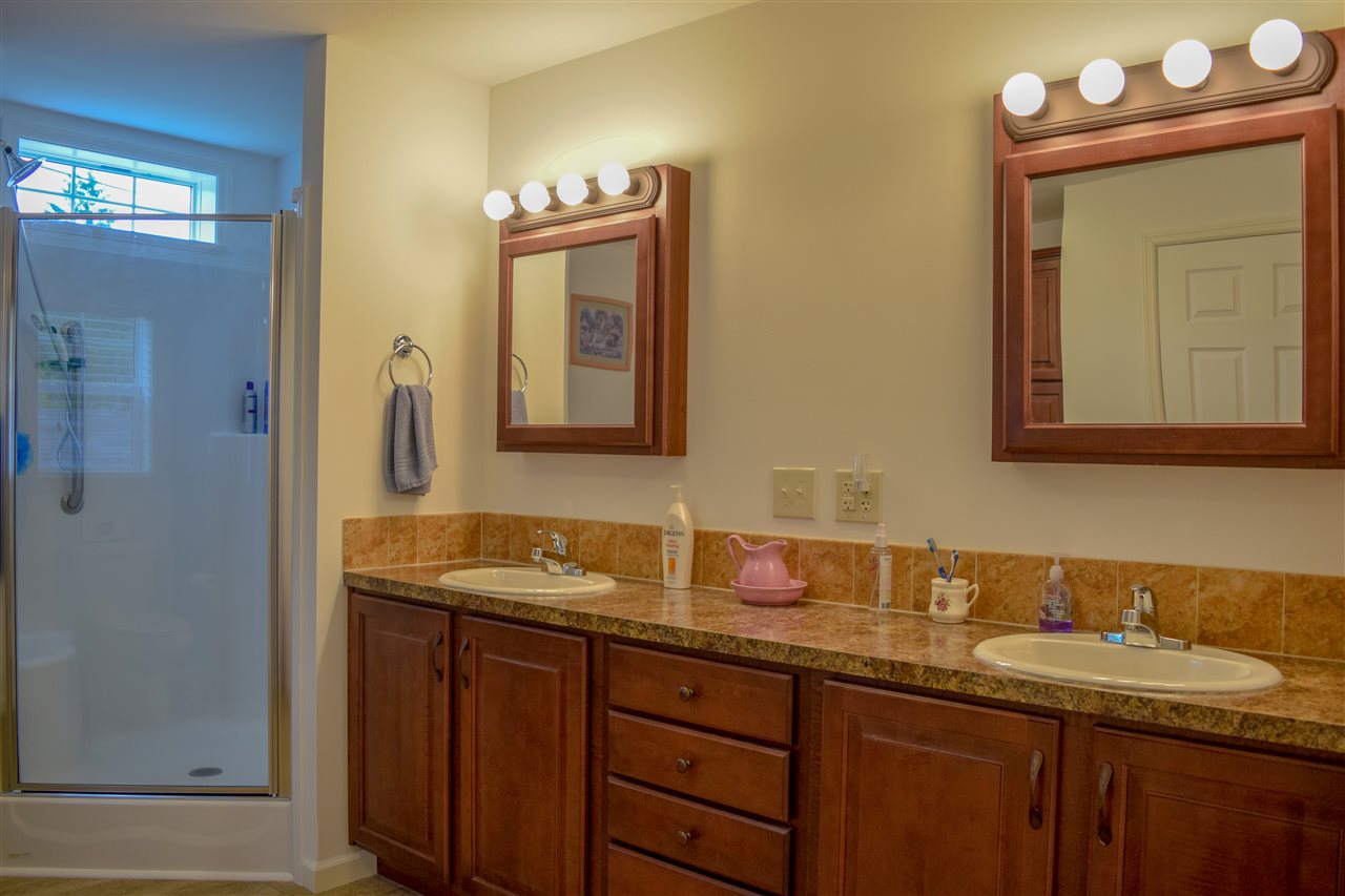 75 Hagop Road Salem, NH 03079 - Photo 6 of 28