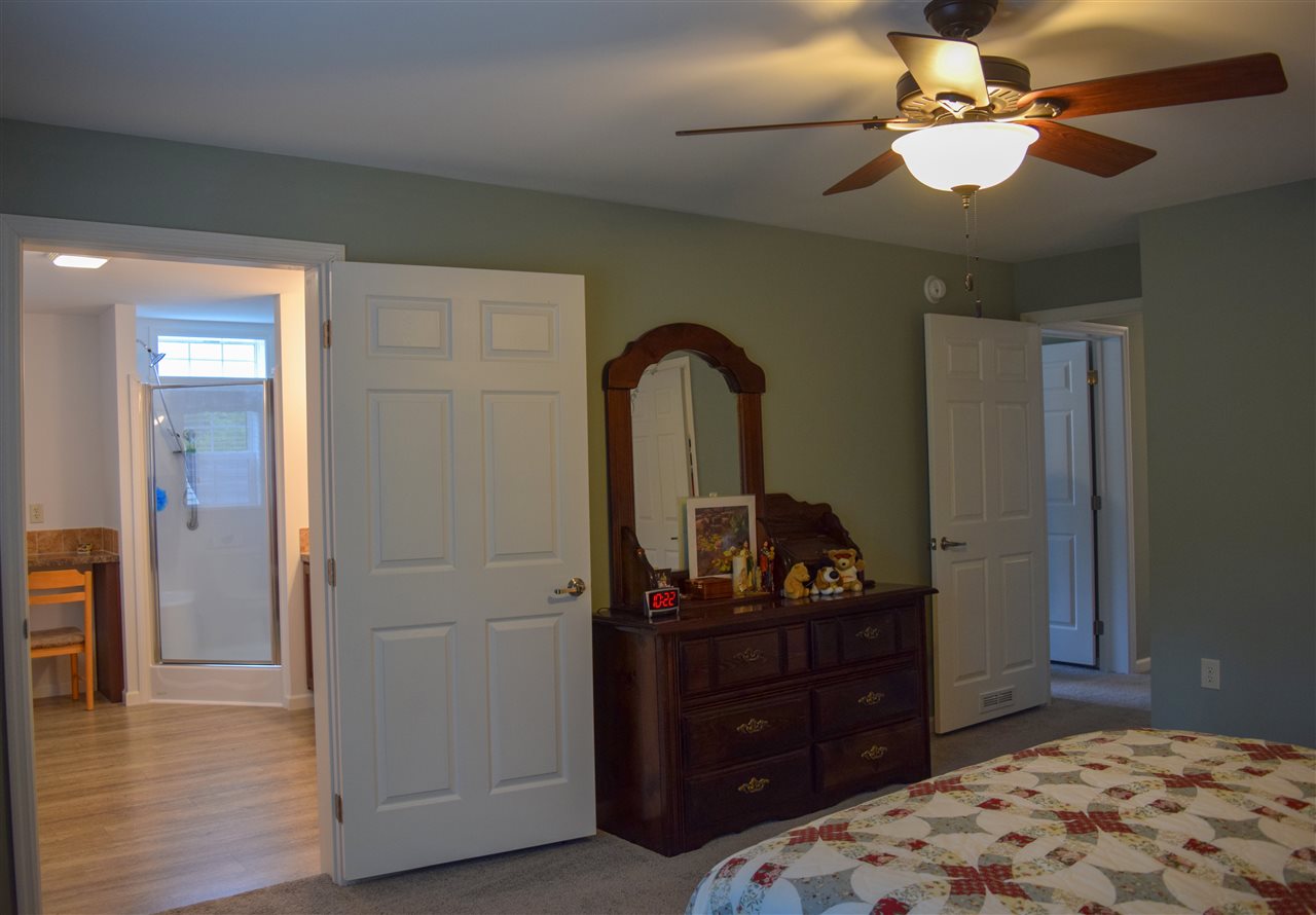 75 Hagop Road Salem, NH 03079 - Photo 7 of 28