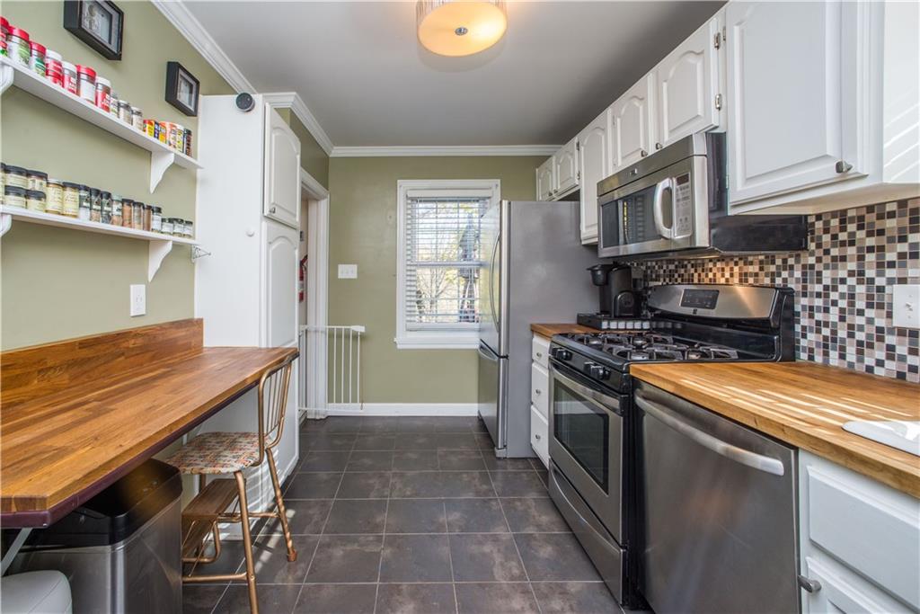 351 Hawthorne Road Pittsburgh, PA 15209 - Photo 17 of 21 Gallery Image 17