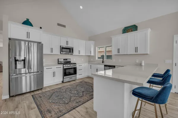 $3,250 | 325 East Mitchell Drive, Phoenix, AZ 85012