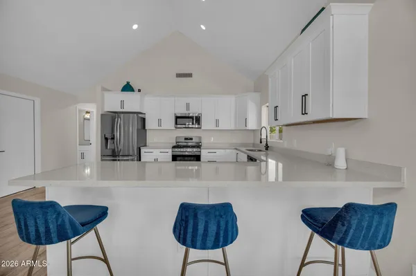 $3,250 | 325 East Mitchell Drive, Phoenix, AZ 85012