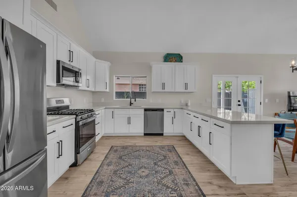 $3,250 | 325 East Mitchell Drive, Phoenix, AZ 85012