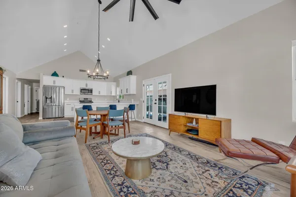 $3,250 | 325 East Mitchell Drive, Phoenix, AZ 85012