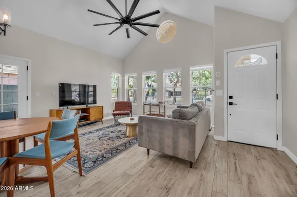 $3,250 | 325 East Mitchell Drive, Phoenix, AZ 85012