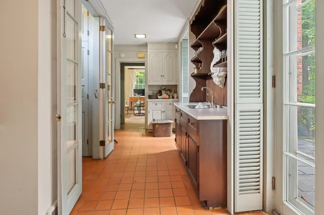 $1,600,000 | 10 Bischoff Lane, Hartland, VT 05048