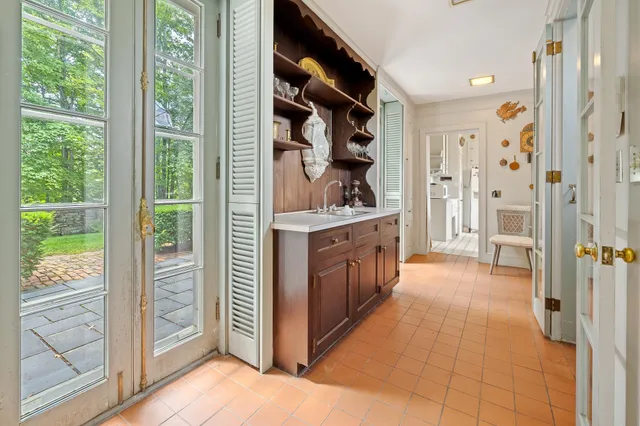 $1,600,000 | 10 Bischoff Lane, Hartland, VT 05048