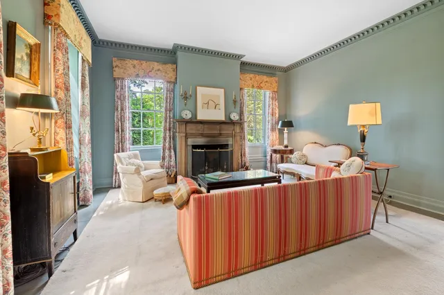 $1,600,000 | 10 Bischoff Lane, Hartland, VT 05048