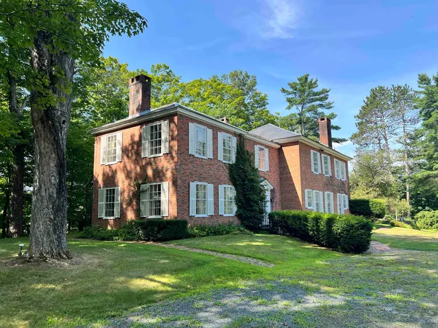 $1,600,000 | 10 Bischoff Lane, Hartland, VT 05048