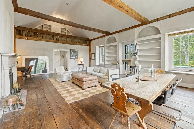 $1,600,000 | 10 Bischoff Lane, Hartland, VT 05048