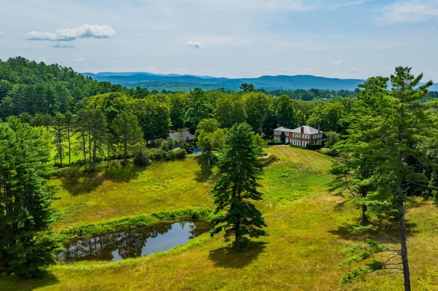 $1,600,000 | 10 Bischoff Lane, Hartland, VT 05048