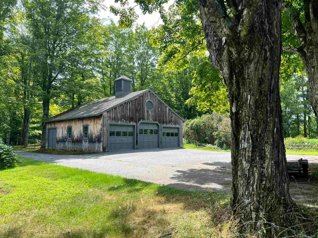 $1,600,000 | 10 Bischoff Lane, Hartland, VT 05048