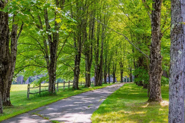 $1,600,000 | 10 Bischoff Lane, Hartland, VT 05048