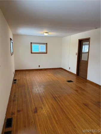 $1,500 | 188 Norwalk Avenue, Unit 1, Buffalo, NY 14216