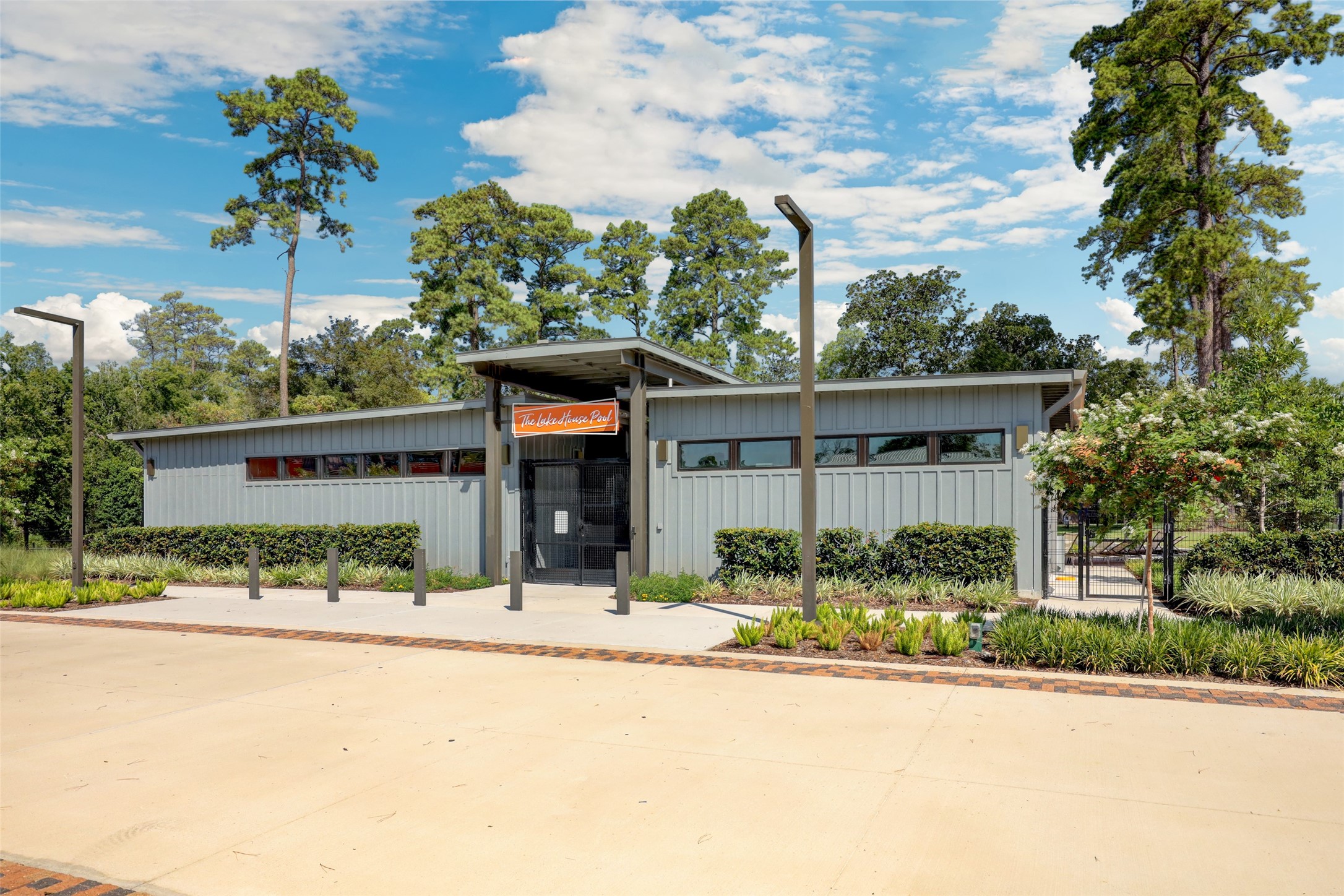 804 Fall Rock Branch Drive Conroe, TX 77304 - Photo 37 of 44 front view of a house with a porch