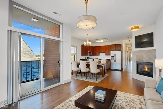 $3,105,000 | 4417 South Indiana Avenue, Chicago, IL 60653