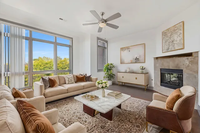 $3,105,000 | 4417 South Indiana Avenue, Chicago, IL 60653