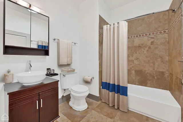 $3,105,000 | 4417 South Indiana Avenue, Chicago, IL 60653