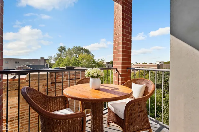 $3,105,000 | 4417 South Indiana Avenue, Chicago, IL 60653