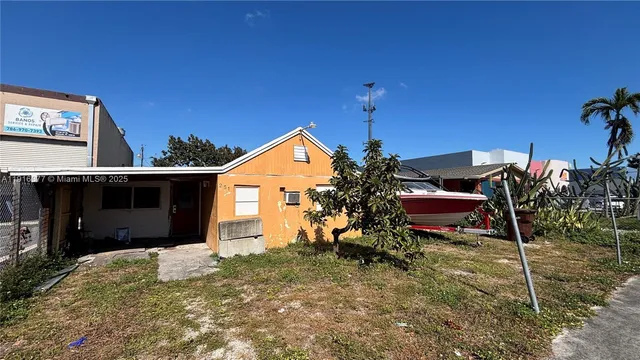 $419,900 | 251 West 27th Street, Hialeah, FL 33010