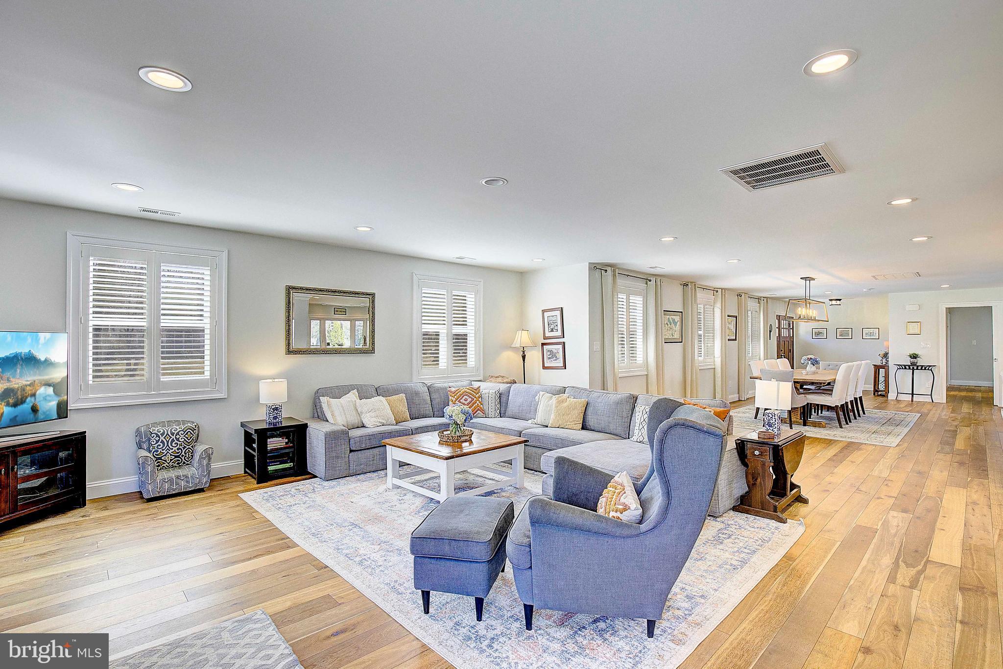 1650 Homewood Road Annapolis, MD 21409 - Photo 11 of 58 Living Room