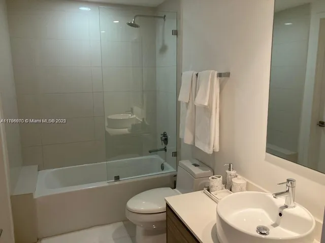 $3,500 | 121 Northeast 34th Street, Unit 1914, Miami, FL 33137