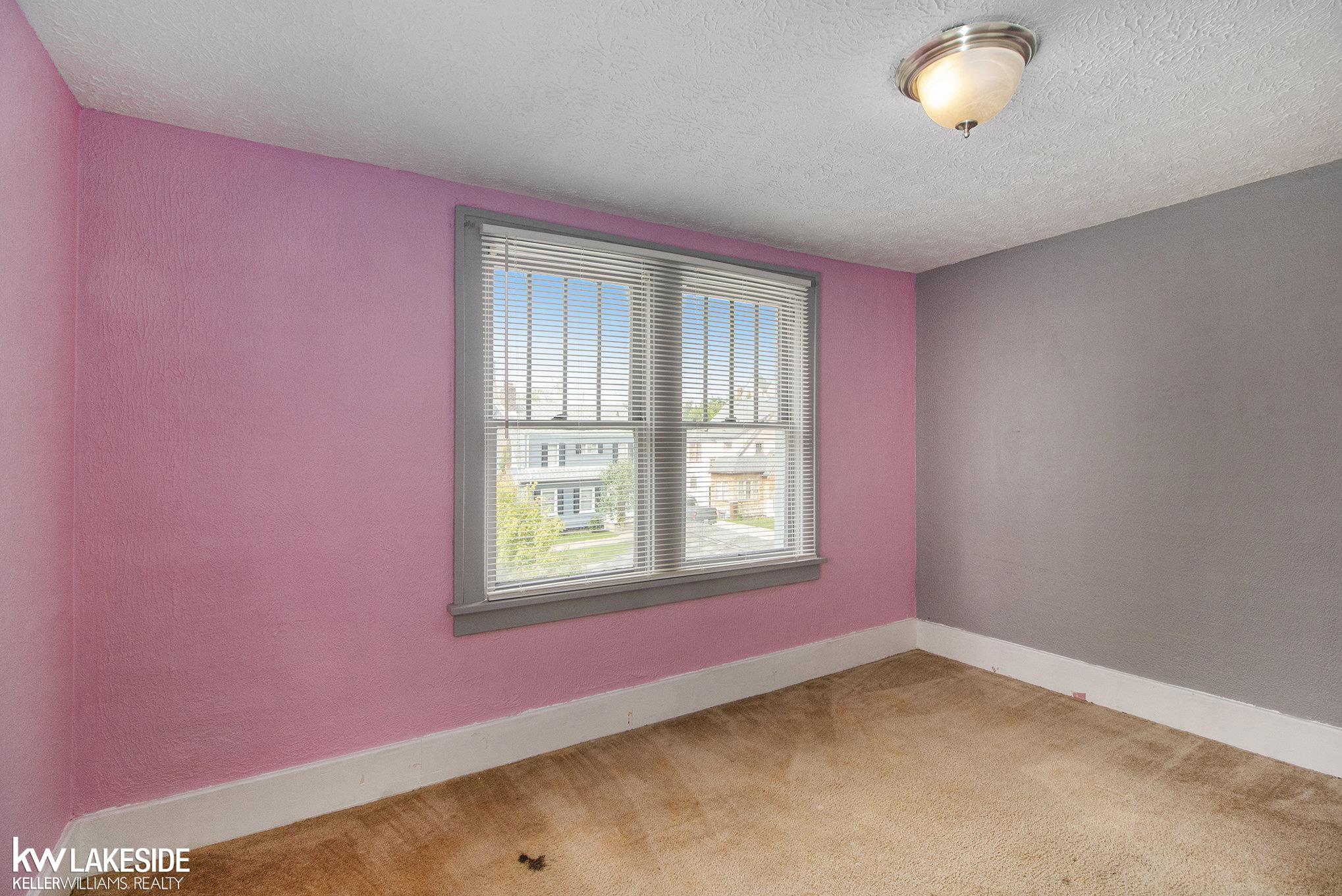 73 Chippewa Road Pontiac, MI 48341 - Photo 19 of 26 50122052-18.JPG