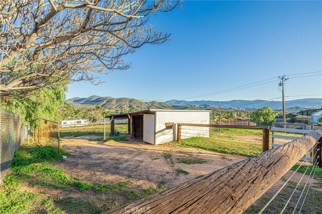 34201 Territory Road Agua Dulce, CA 91390 - Photo 36 of 59