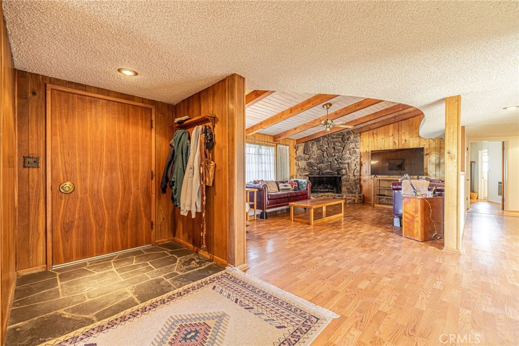 34201 Territory Road Agua Dulce, CA 91390 - Photo 4 of 59