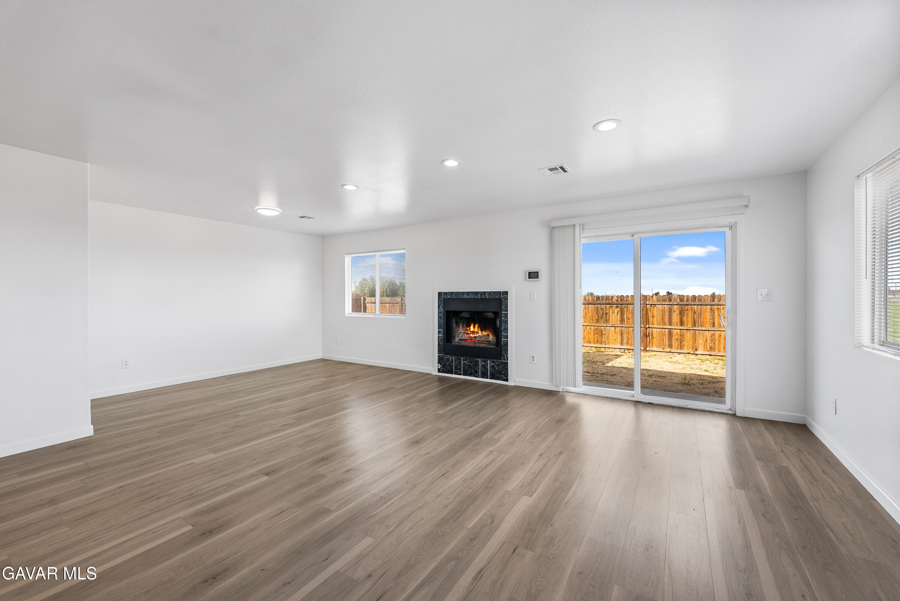 9249 East Ave R 4 Littlerock, CA 93543 - Photo 9 of 30 E Ave R4-11