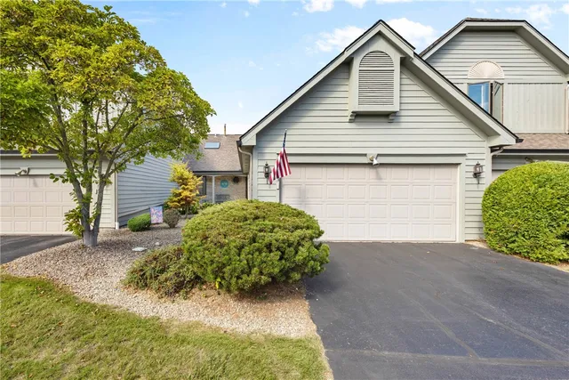 $255,000 | 35 Wood Run Commons, Greece, NY 14612