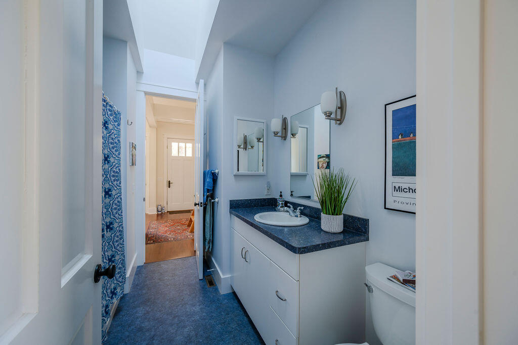 43 South Highland Road Truro, MA 02666 - Photo 18 of 40 43_S_Highland-18