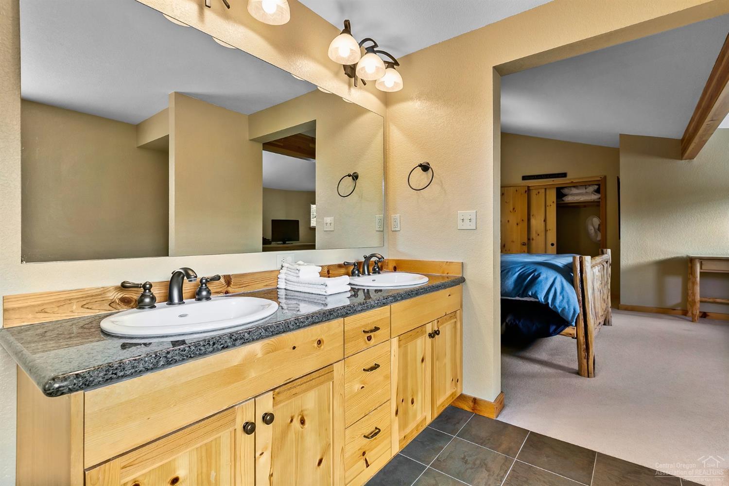 11 Oregon Loop Sunriver, OR 97707 - Photo 18 of 23 Additional Photo