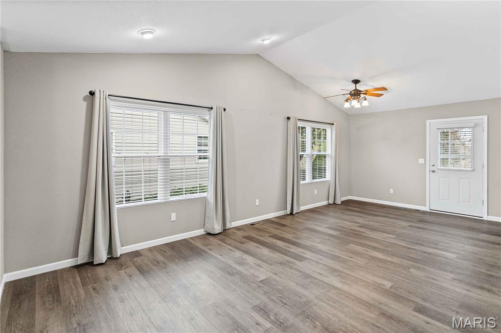 428 Pheasant Lane Moro, IL 62067 - Photo 11 of 59