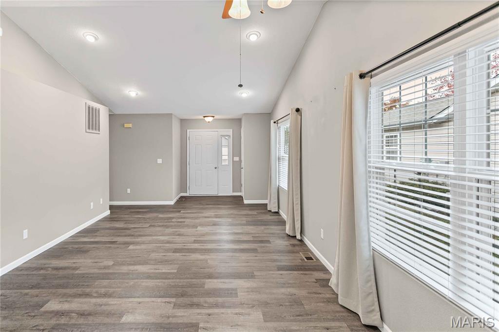 428 Pheasant Lane Moro, IL 62067 - Photo 15 of 59