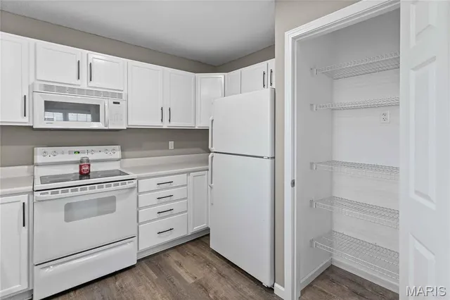 $219,900 | 428 Pheasant Lane, Moro, IL 62067