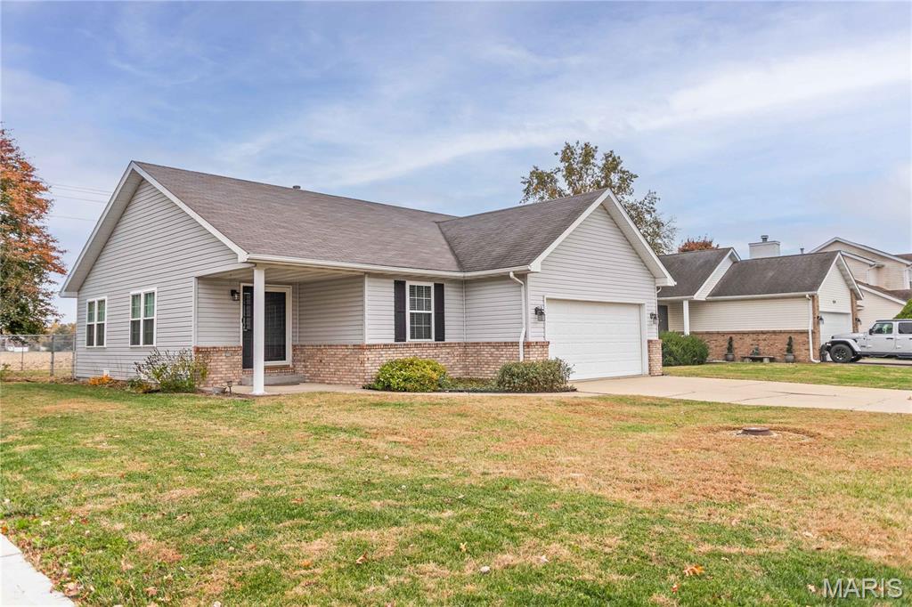 428 Pheasant Lane Moro, IL 62067 - Photo 2 of 59