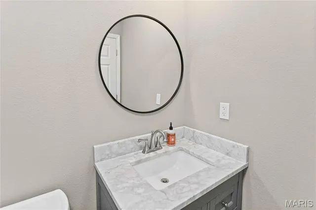 $219,900 | 428 Pheasant Lane, Moro, IL 62067