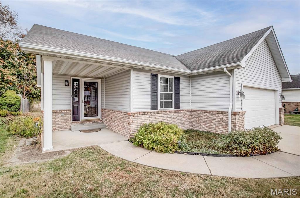 428 Pheasant Lane Moro, IL 62067 - Photo 3 of 59