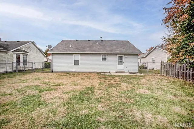 $219,900 | 428 Pheasant Lane, Moro, IL 62067